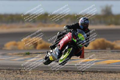 media/Dec-18-2022-SoCal Trackdays (Sun) [[8099a50955]]/Turn 14 (940am)/